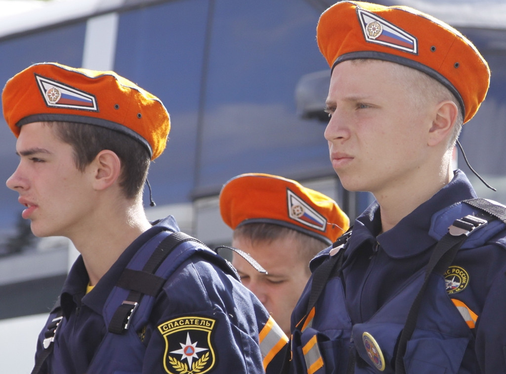 Школьники со всей России приехали в тульскую "школу безопасности"