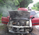 Под Тулой на трассе сгорел автомобиль «Ауди»