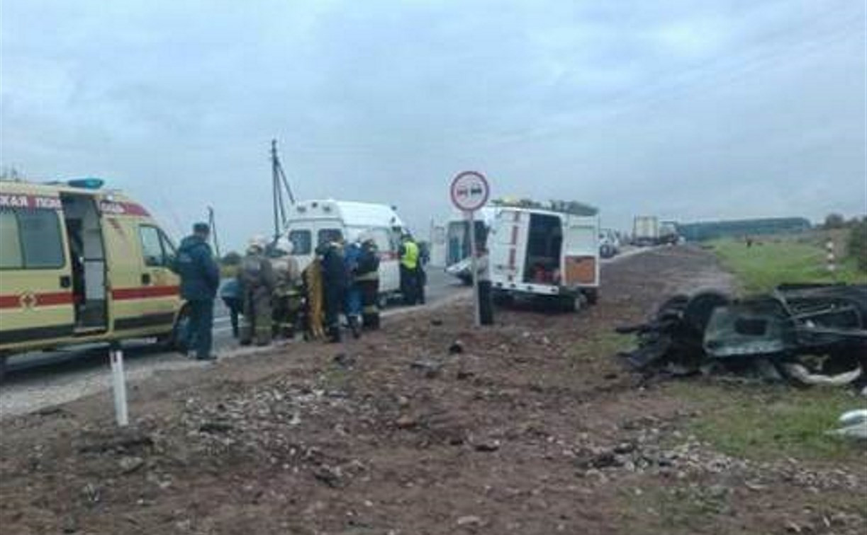 По факту аварии на автодороге «Калуга-Тула-Михайлов-Рязань», в которой погибли три человека, возбуждено уголовное дело