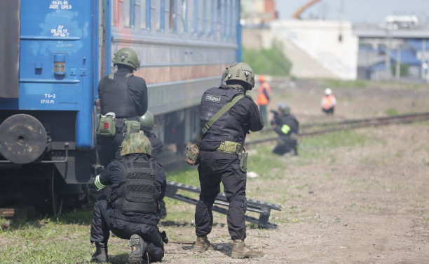 В Туле «пресекли теракт» на железной дороге: фото и видео