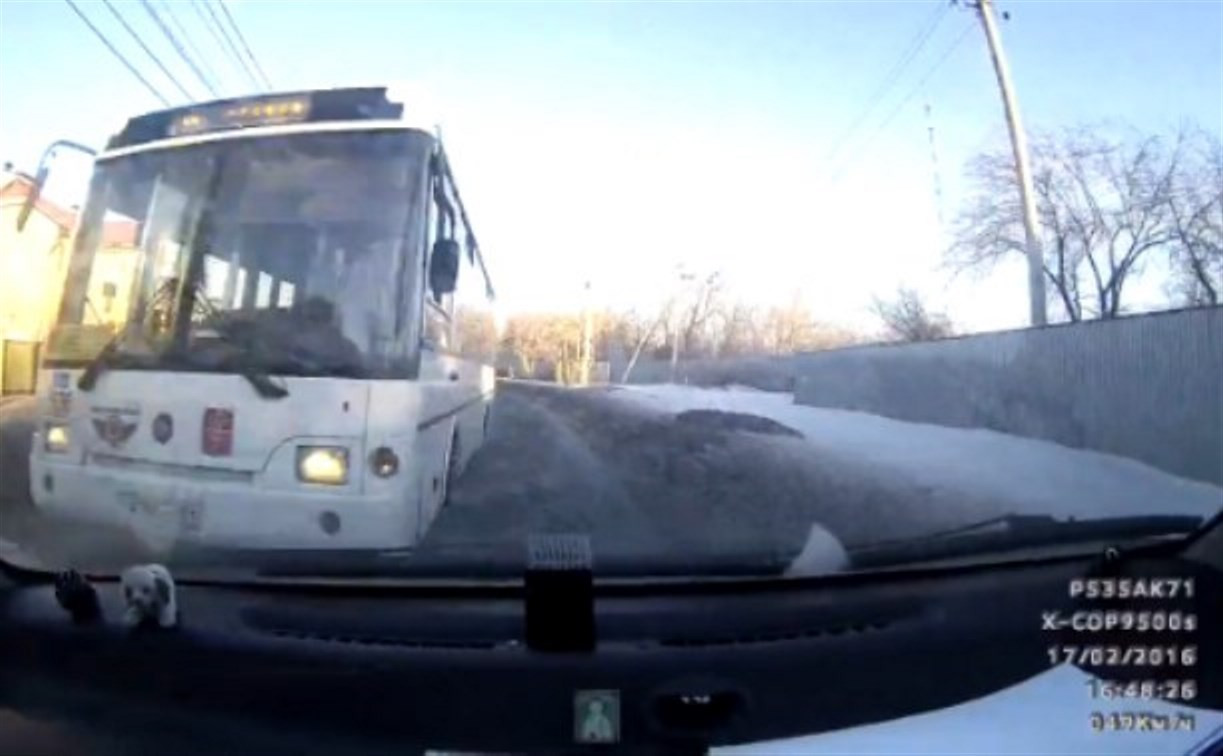 В интернете появилось видео столкновения автобуса и «Матиза» 17 февраля
