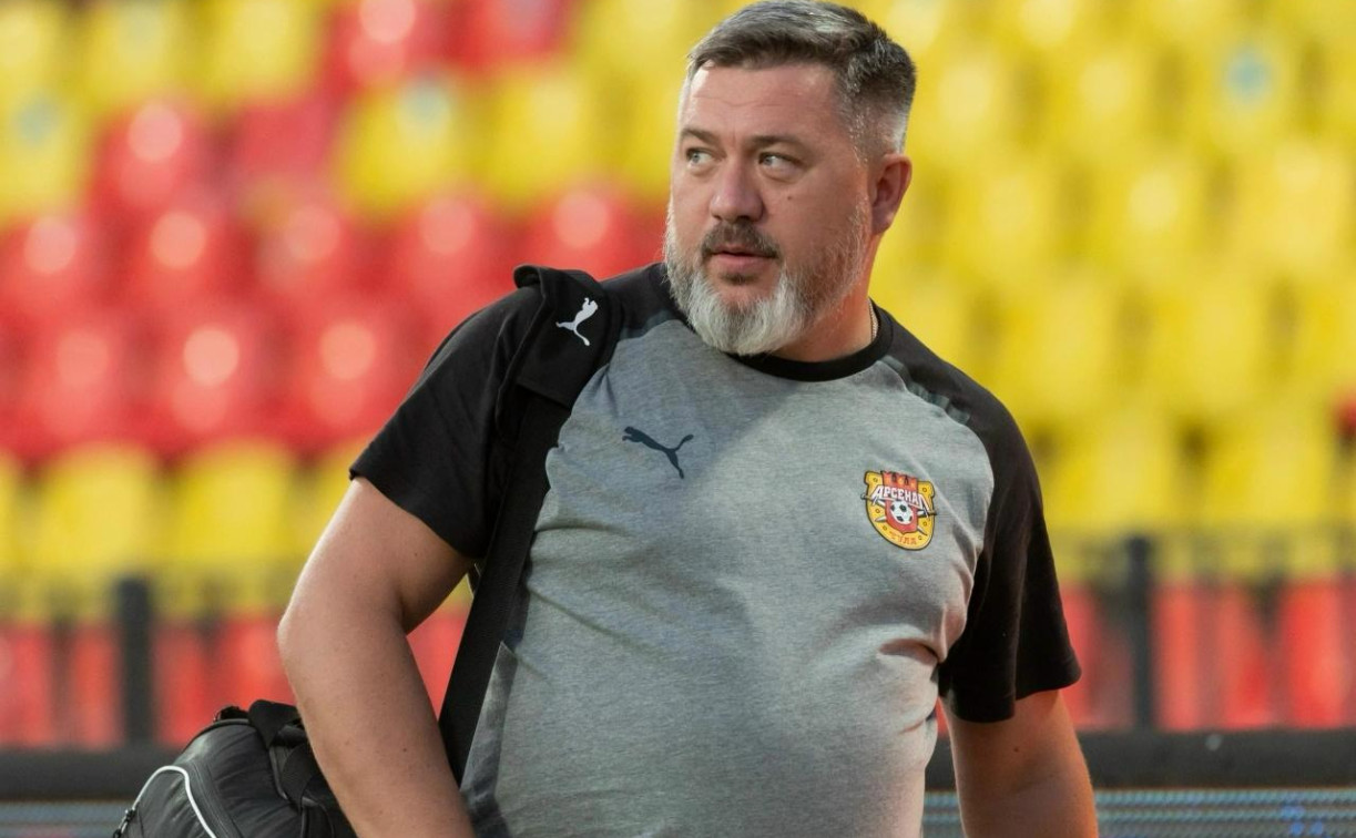 Главврач тульского «Арсенала» спас жизнь двум пассажирам самолета «Москва – Хабаровск»