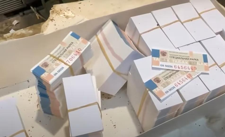В Туле полицейские накрыли подпольный цех по производству контрафактных сигарет