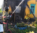 В Суворовском районе сгорел жилой дом