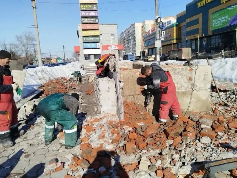 На ул. Пролетарской началась реконструкция постамента памятника «Катюше»