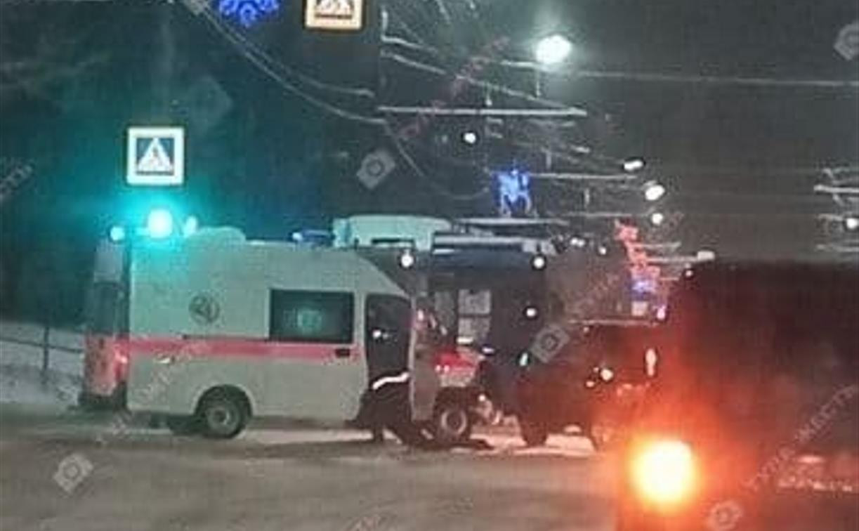 Две автоаварии почти перекрыли движение на ул. Пузакова