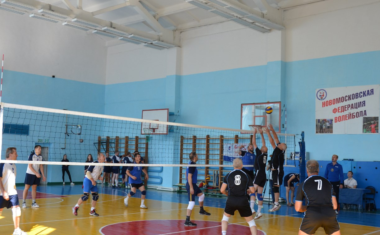 В Новомосковске состоялся турнир по волейболу памяти подполковника ФСБ 