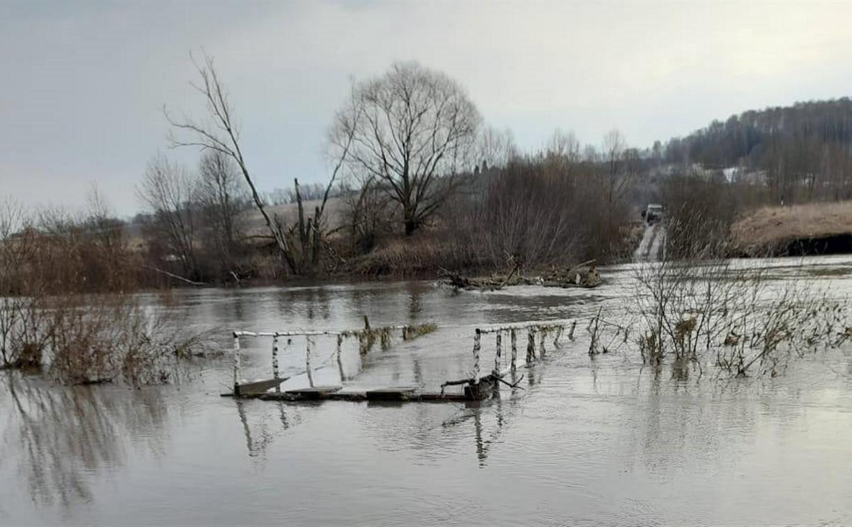 В Одоевском районе паводок сломал мост и отрезал жителей от «большой земли»
