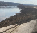 В Алексинском районе из-за оползня на берегу Оки разрушена дорога и повреждена ЛЭП