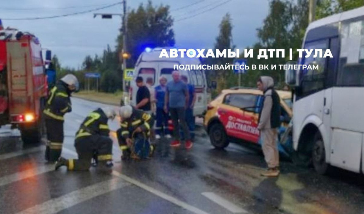 В страшном ДТП на Новомосковском шоссе погибли три человека