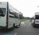 В Туле маршрутка и не маршрутка устроили «битву» за светофор: не успели оба