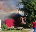 В Туле загорелись два частных дома: видео