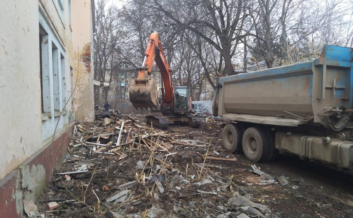 В Туле на пр. Ленина сносят здание бывшего детского сада