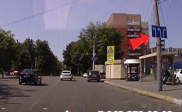 На ул. Кутузова не все водители знают, как повернуть направо