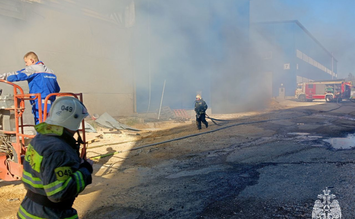 В Барсуках сгорел ангар: площадь пожара составила 100 «квадратов»