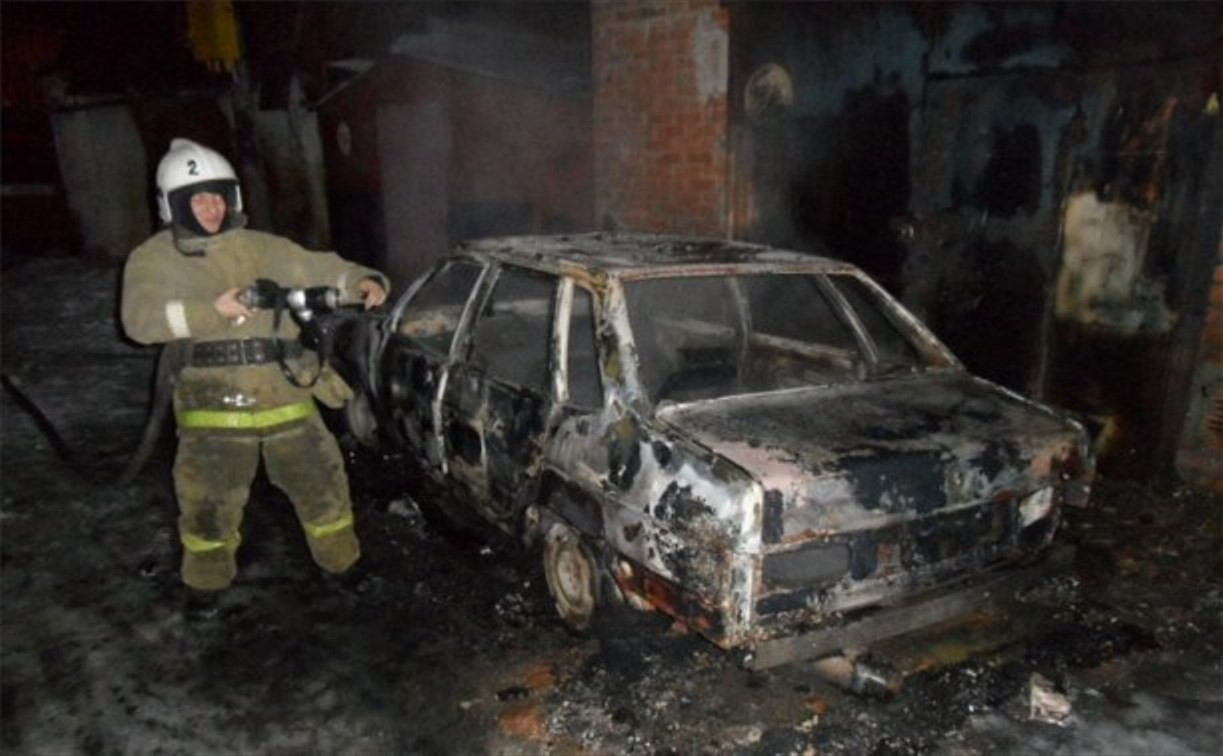 Ночью в Туле сгорел очередной автомобиль