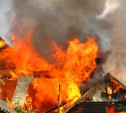В поселке Октябрьский сгорел жилой дом
