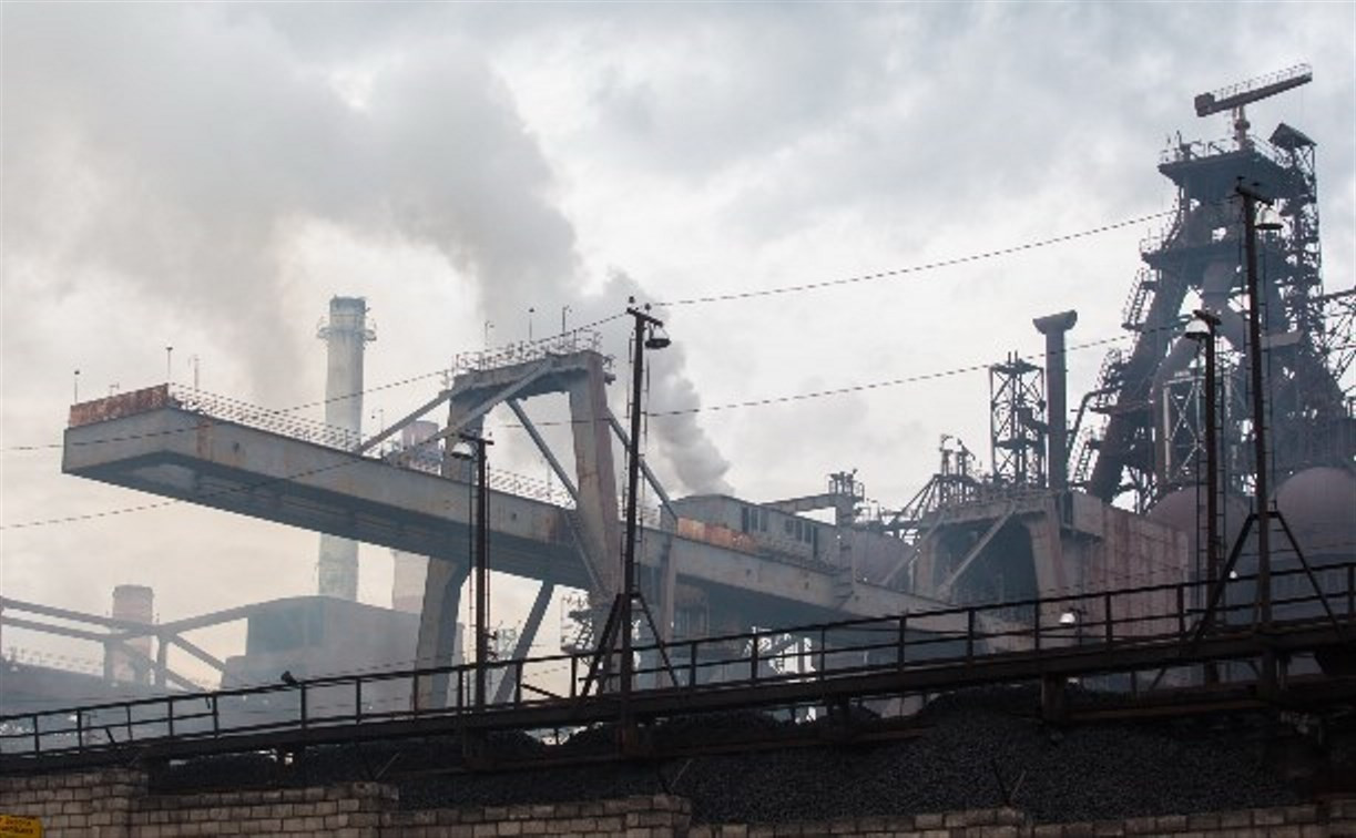 На Косогорском металлургическом заводе разбился электромонтер