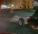 В Туле колесо ВАЗа свернуло на ул. Болдина отдельно от автомобиля: видео