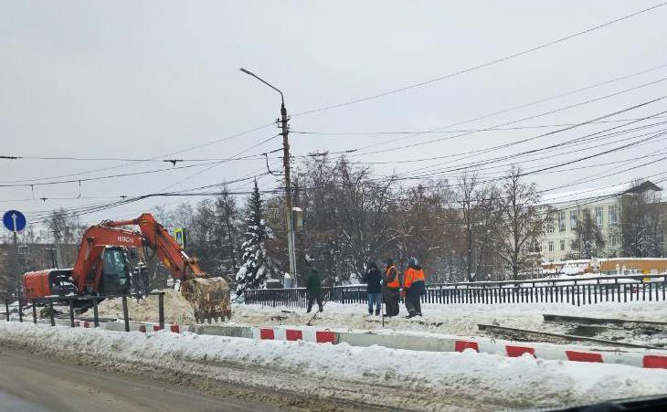 В Туле начали демонтировать трамвайные пути на проспекте Ленина 