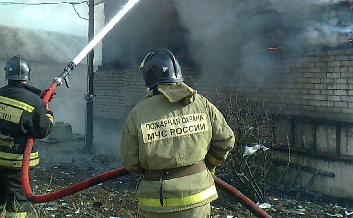 В Щекинском районе сгорел дом