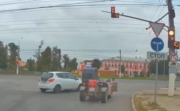 В Туле водитель Opel Meriva сделал «комбо» из нарушений ПДД