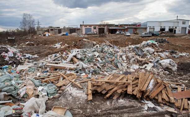 В Туле на берегу Тулицы обнаружен незаконный мусорный полигон