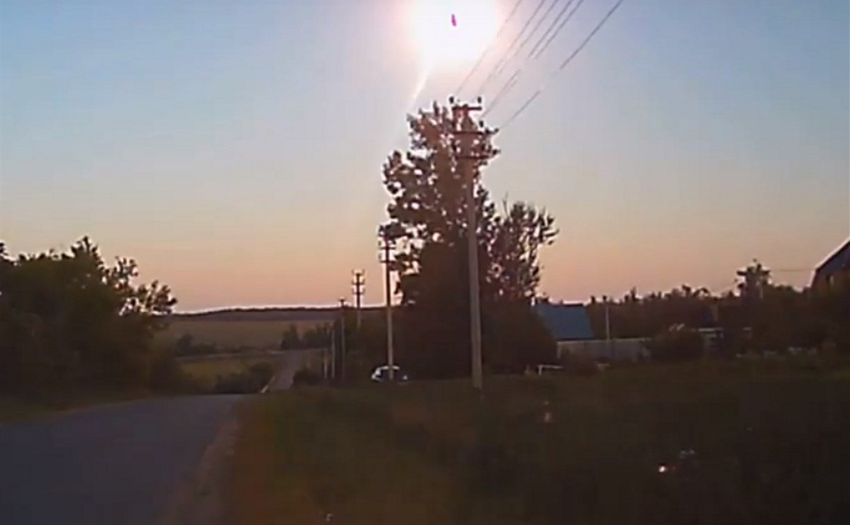 Жители Ефремовского района сообщают об упавшем метеорите