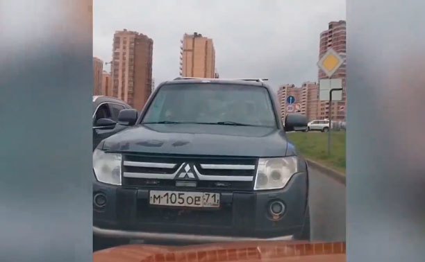 В Туле водитель выехал в лоб встречному авто и не хотел уступать