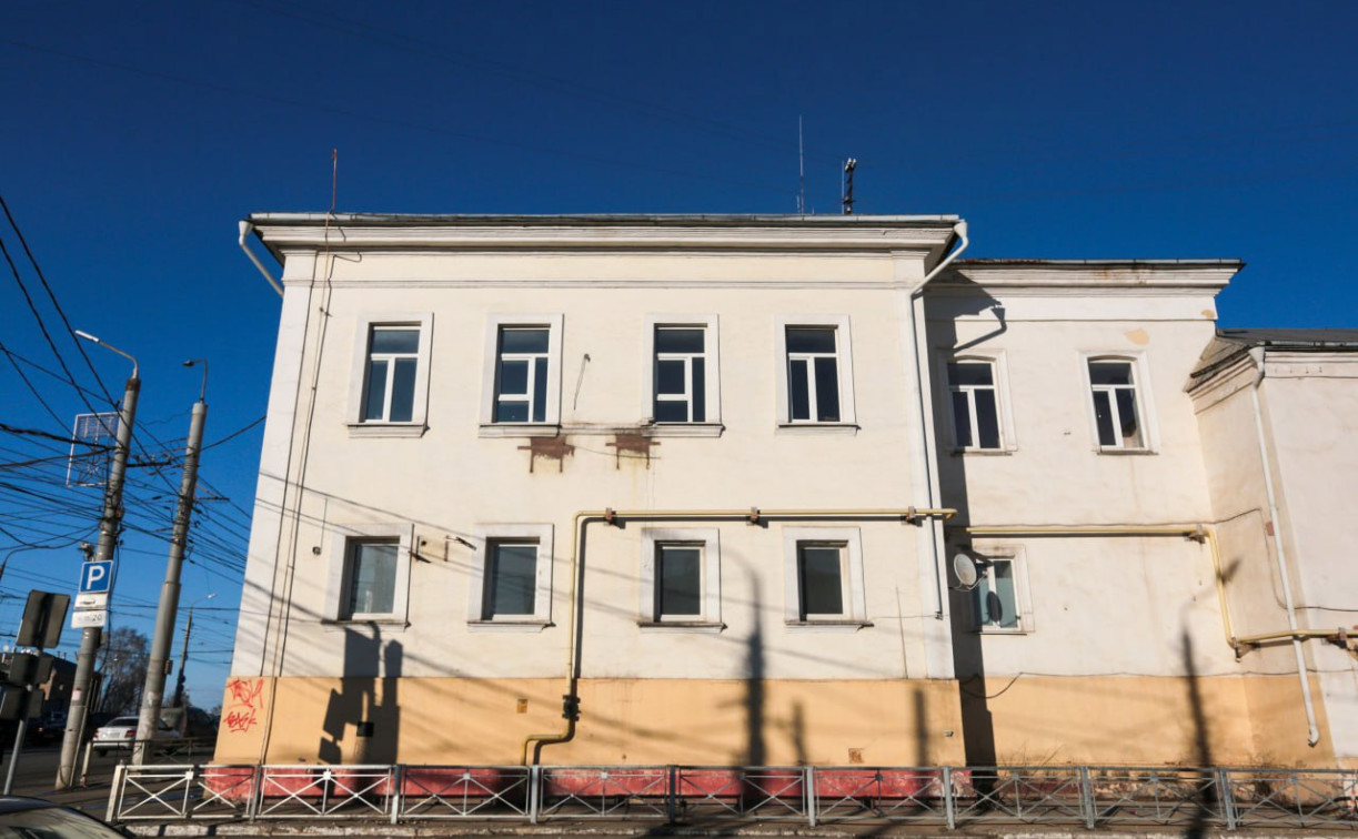 В Туле парковку бывшего здания ГАИ на Советской сдают в аренду на пять с половиной лет 