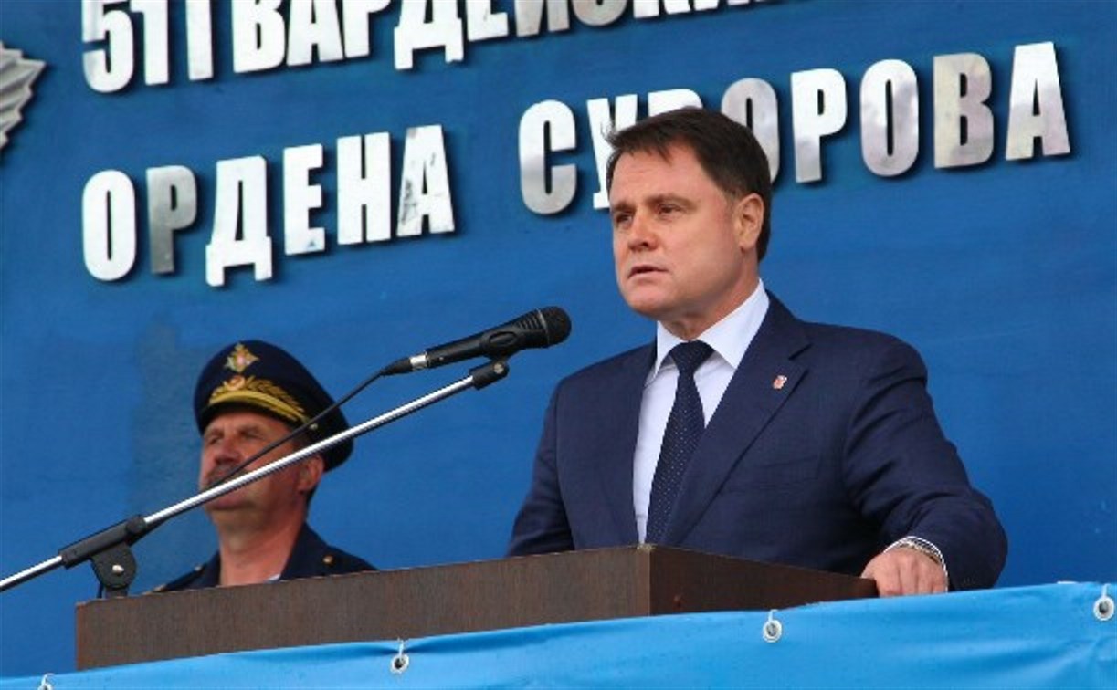 Владимир Груздев поздравил десантников с юбилеем ВДВ