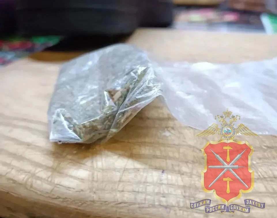 В тульском СИЗО поймали мужчину с «передачкой» из марихуаны, спрятанной в обуви