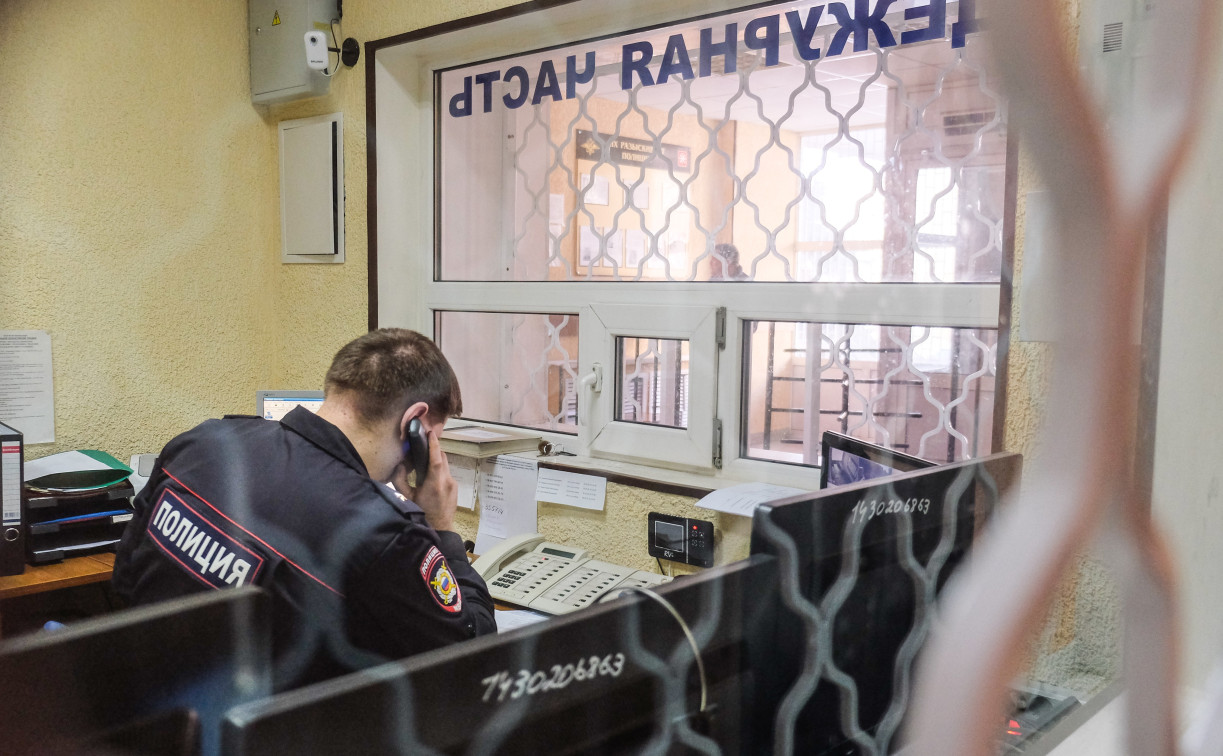 Задержанного за взятку в 37 тысяч участкового из Заокского посадили под домашний арест 