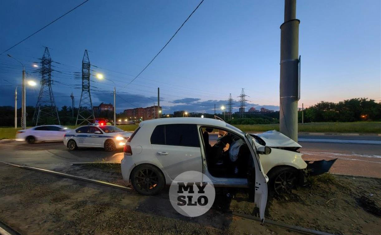 На ул. Приупской водитель «Фольксвагена» из Тамбова врезался в столб
