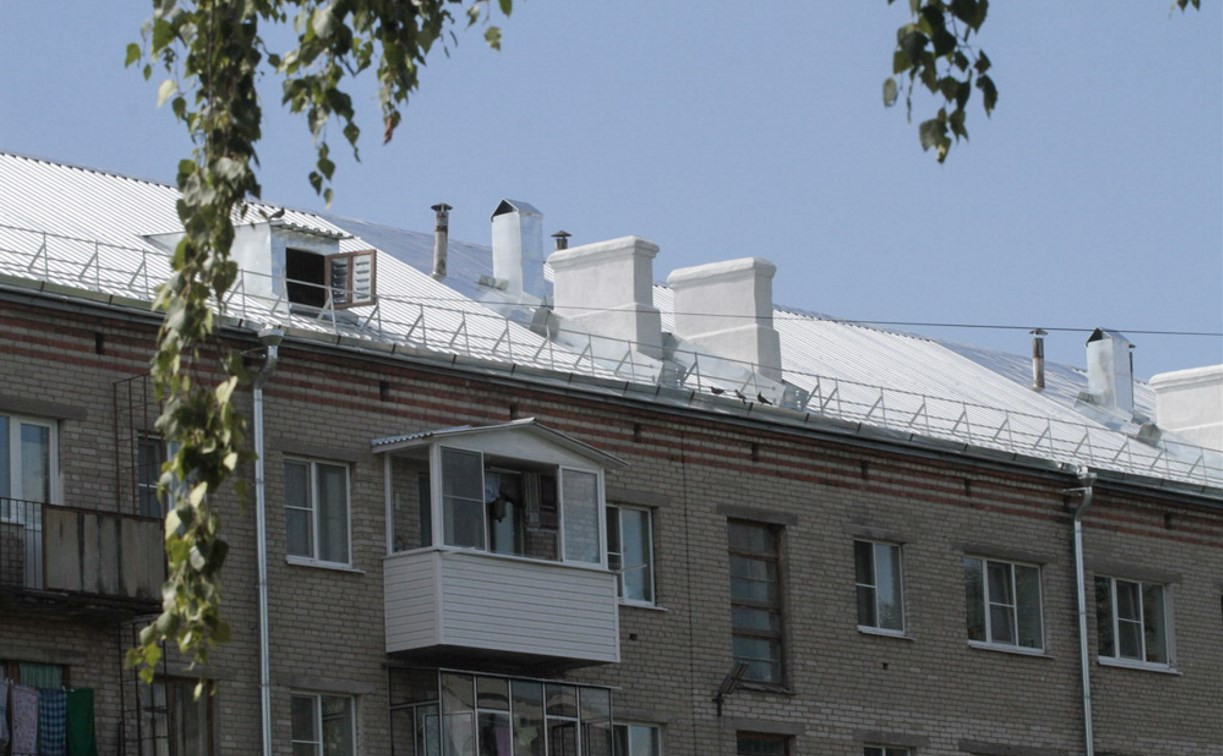 В Славном заканчивается ремонт протекающих крыш восьми домов