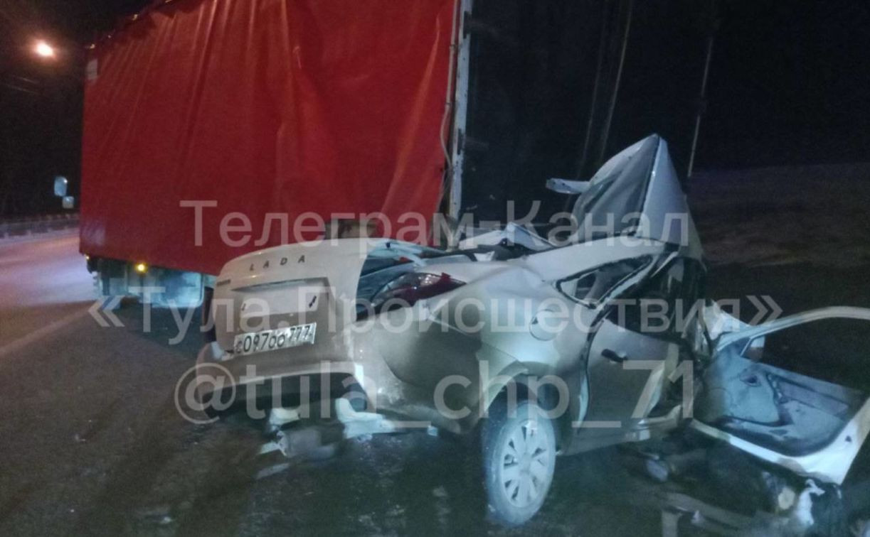 В страшном ДТП на трассе «Крым» в Заокском районе погибли двое мужчин