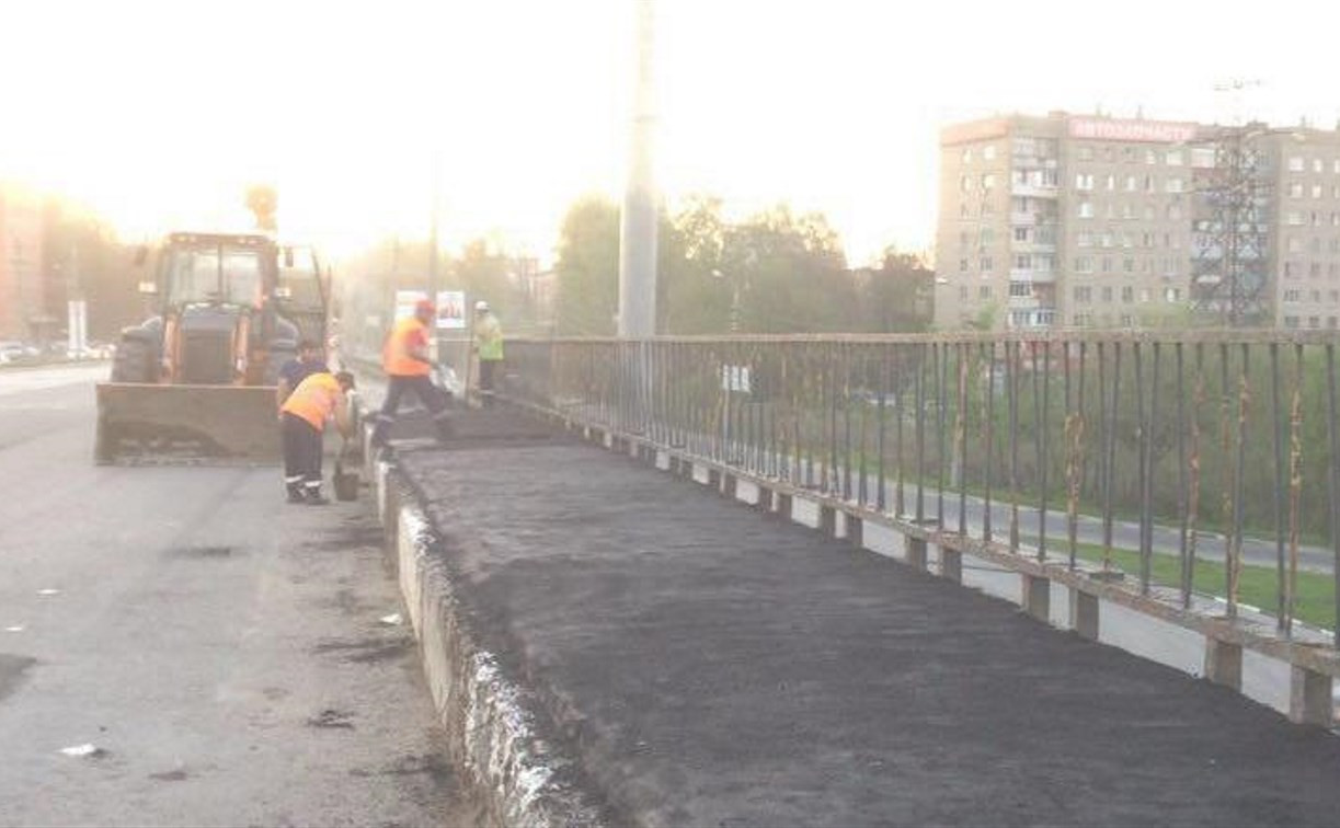 Опасную яму на Пролетарском мосту залатают 11 мая