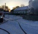 В Плавском районе спасатели вывели из горящего дома мужчину
