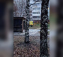 Из многоэтажки в Глушанках выпал мужчина