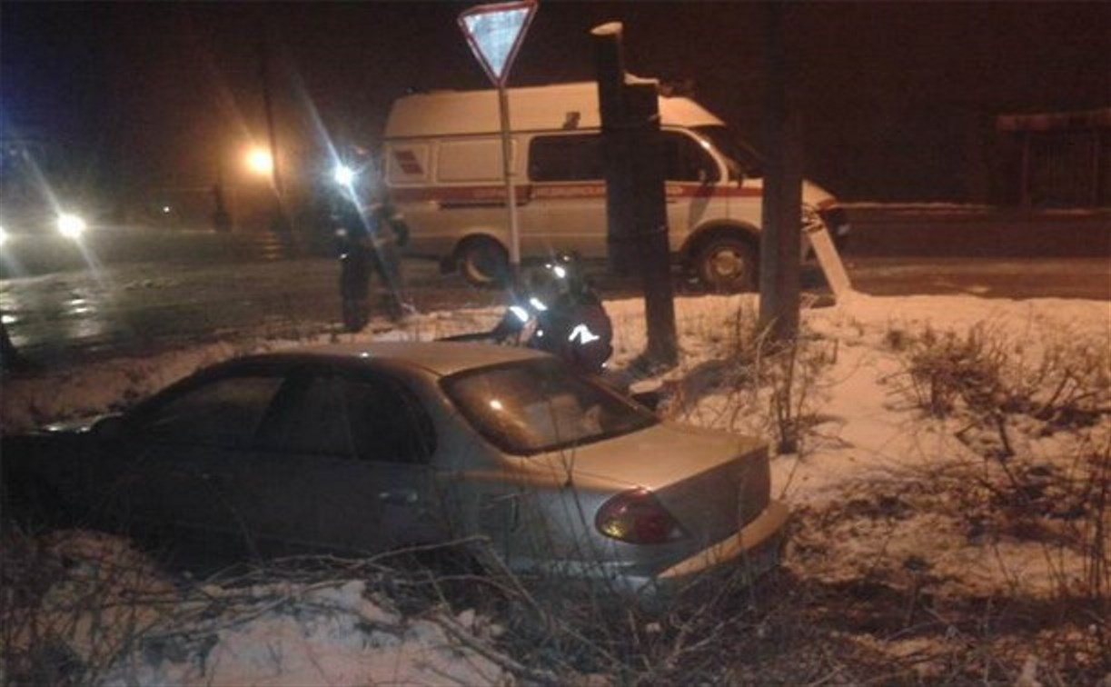 Ночью в Тульской области два автомобиля улетели в кювет
