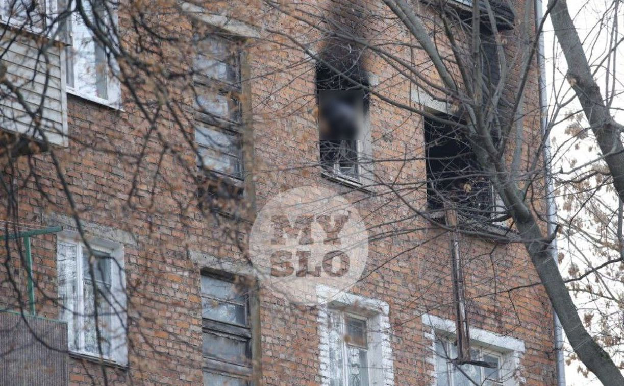 Фоторепортаж с места пожара на Красноармейском проспекте, где сгорел человек