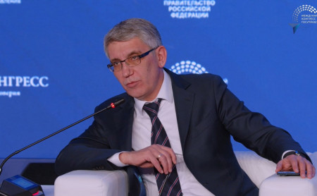 Политика и экономика