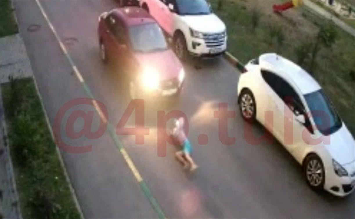 Момент наезда на 8-летнего мальчика в Туле попал на видео