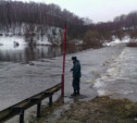 На реке Оке затоплены два низководных моста 