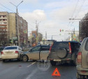 ДТП из трех автомобилей на ул. Ложевой в Туле собрало пробку