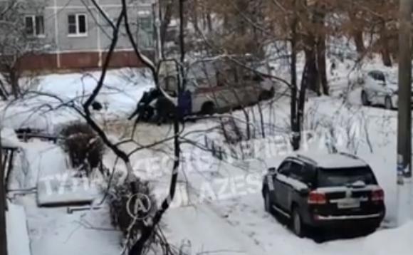 Из-за снегопада в Тульской области пришлось вытаскивать 72 застрявшие машины скорой помощи