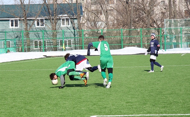 В Туле прошли три матча футбольного турнира «Снеговик»