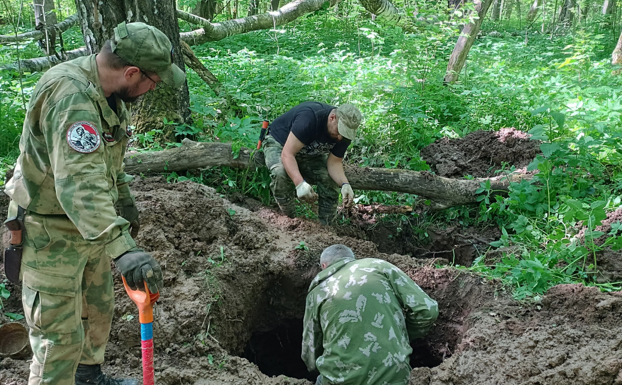 В лесу под Белёвом поисковики обнаружили останки двух красноармейцев