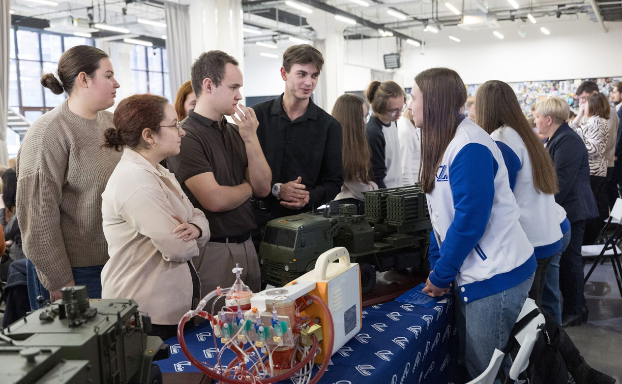 «Я работаю на заводе»: молодые туляки рассказали, почему выбрали промышленные предприятия