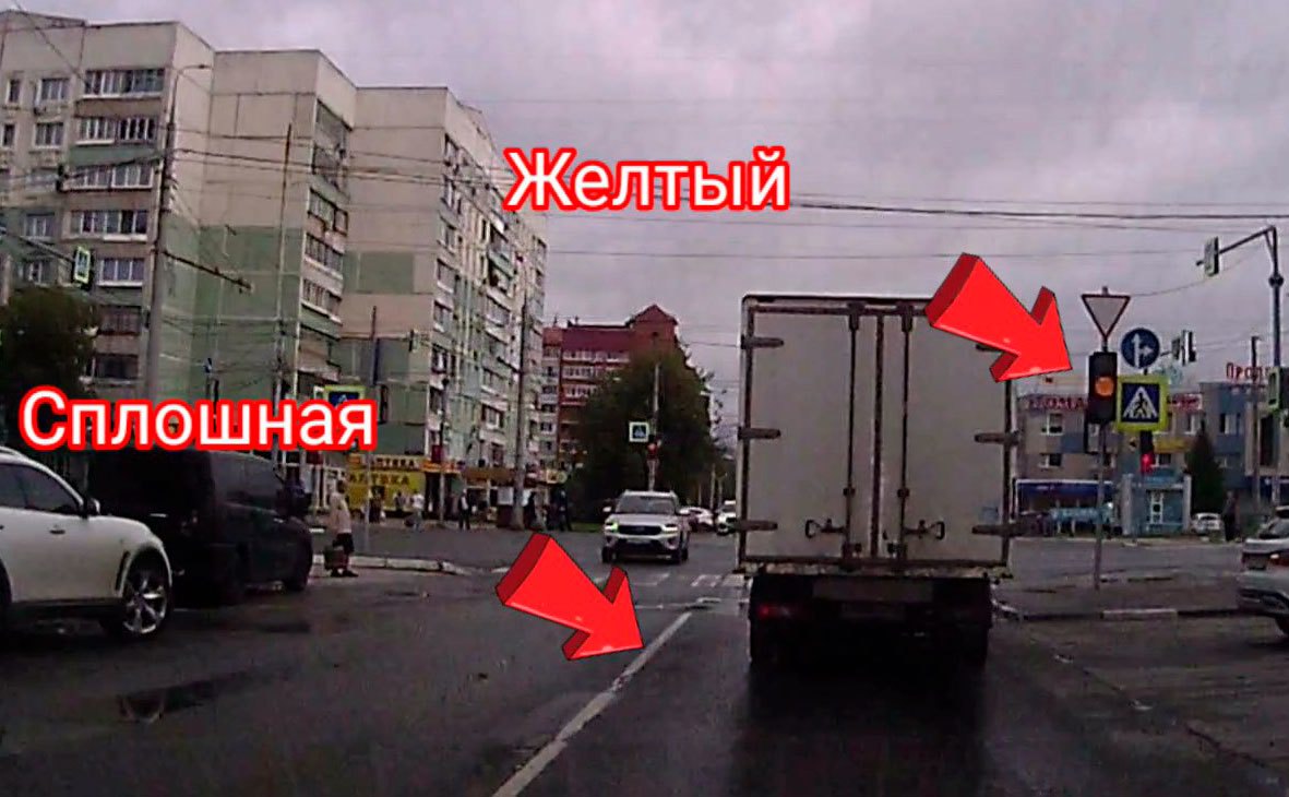 Туляк за минуту снял два нарушения ПДД на одном перекрестке